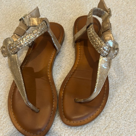 Gianni Bini Elegant Gold Women's Sandals - Picture 1 of 5